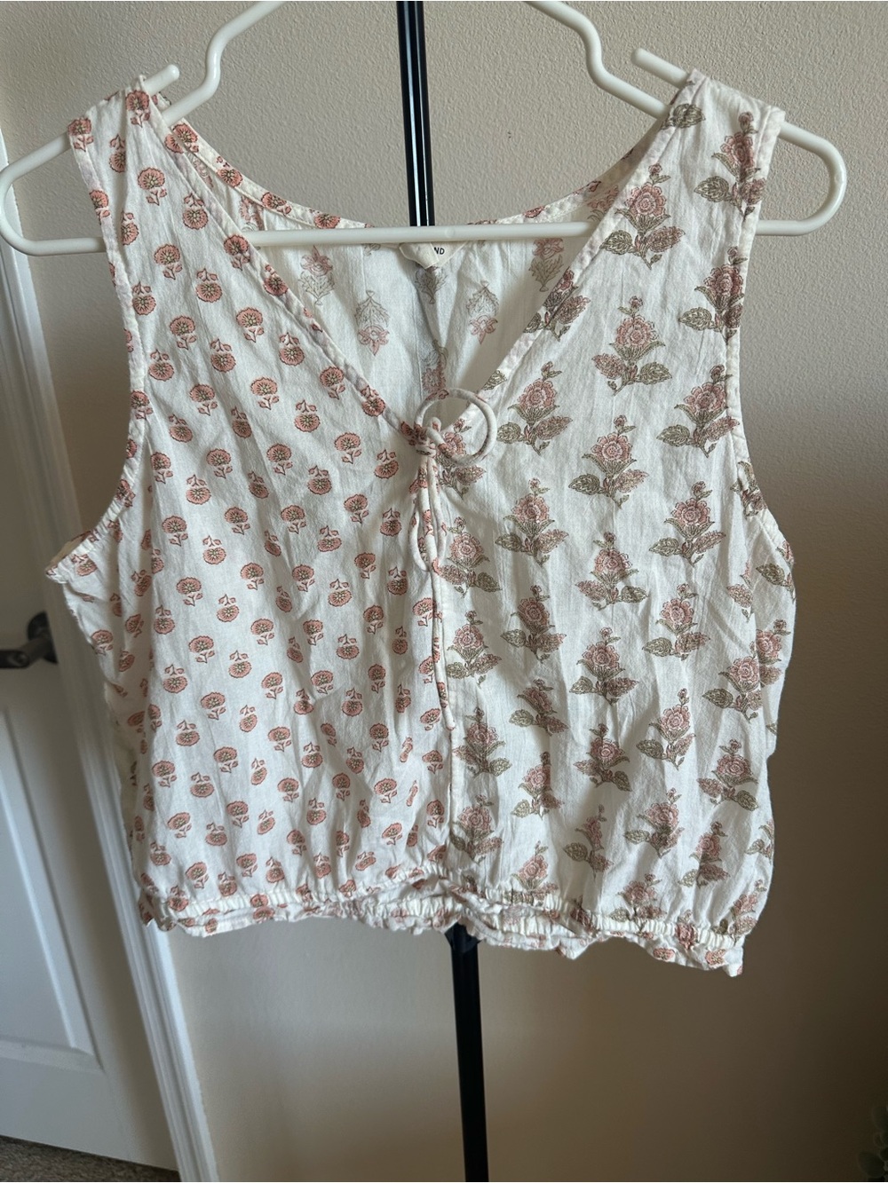 Lucky Brand 100% Cotton Cream Floral Tie-Front Sleeveless Tank - Picture 2 of 6